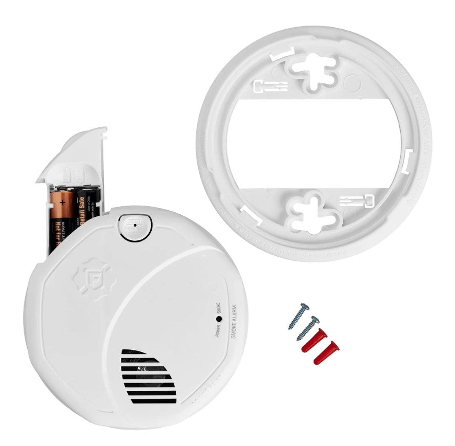 BRK SM500V Interconnecable Battery-Operated Smoke Alarm with Voice Alerts